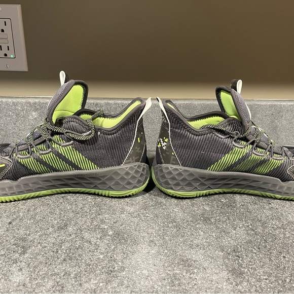 Adidas pro boost basketball shoe - Picture 3 of 6